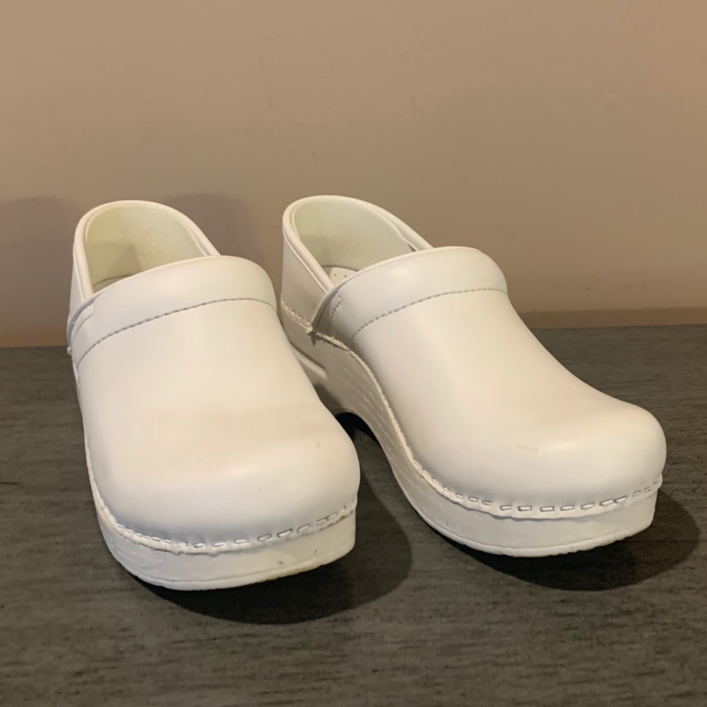 Dansko Professional Clog, Size 35, White